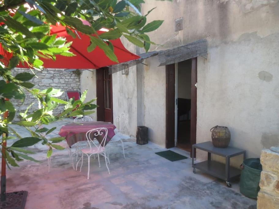 La Maison Du Prieure Vezenobres Esterno foto